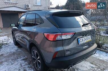 Внедорожник / Кроссовер Ford Escape 2021 в 
