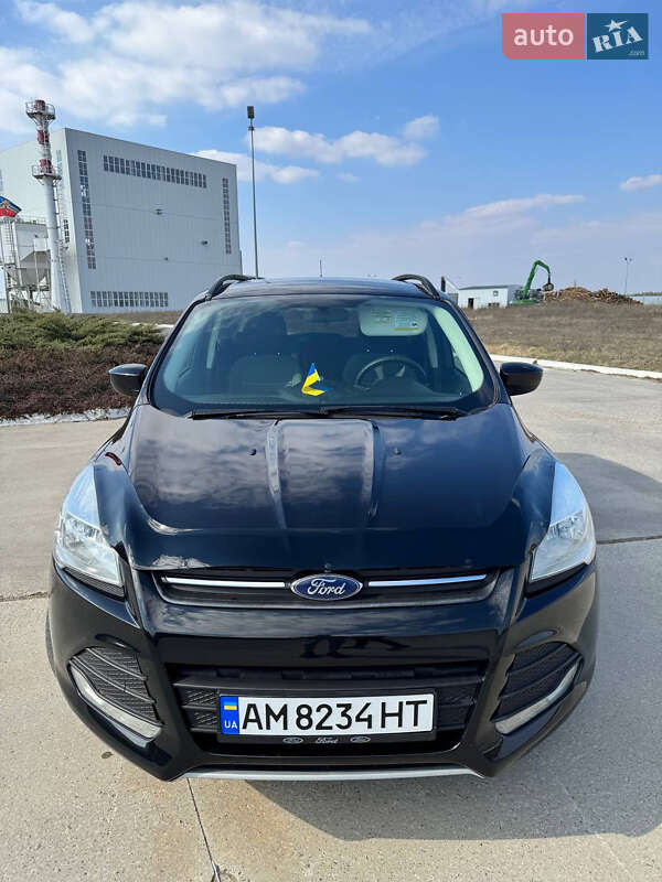 Внедорожник / Кроссовер Ford Escape 2015 в Коростене