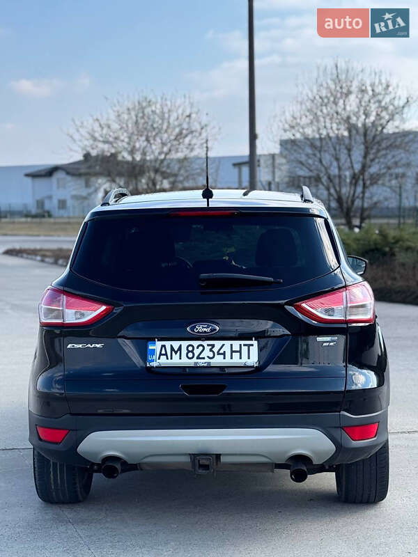 Внедорожник / Кроссовер Ford Escape 2015 в Коростене