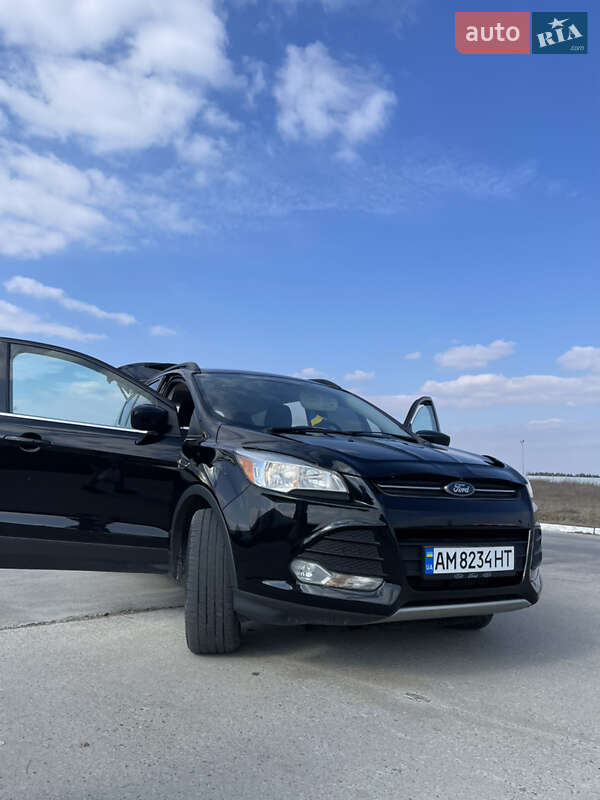 Внедорожник / Кроссовер Ford Escape 2015 в Коростене