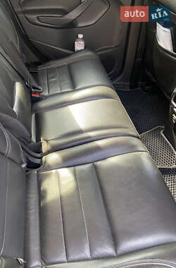 Внедорожник / Кроссовер Ford Escape 2012 в 
