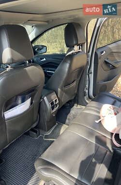 Внедорожник / Кроссовер Ford Escape 2012 в 