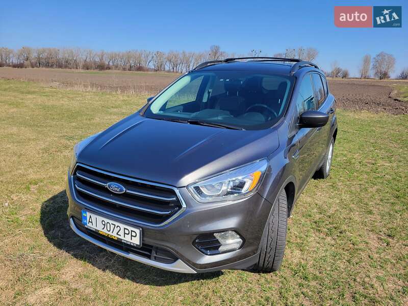 Внедорожник / Кроссовер Ford Escape 2017 в Киеве