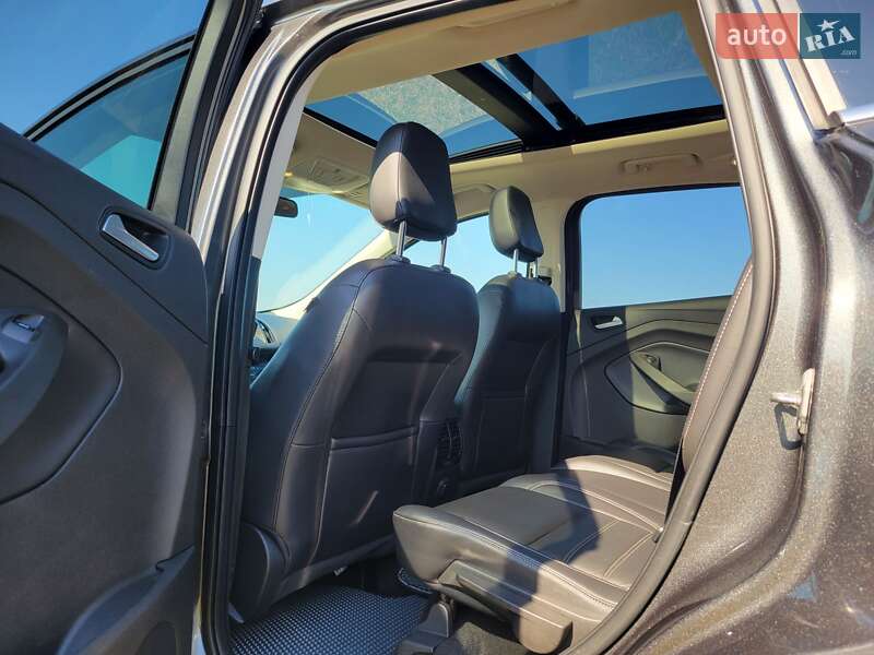 Внедорожник / Кроссовер Ford Escape 2017 в Киеве