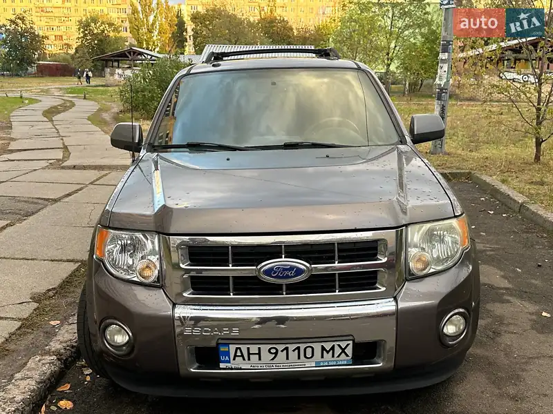 Позашляховик / Кросовер Ford Escape 2012 в 