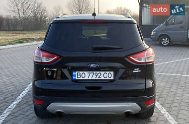 Позашляховик / Кросовер Ford Escape 2015 в 