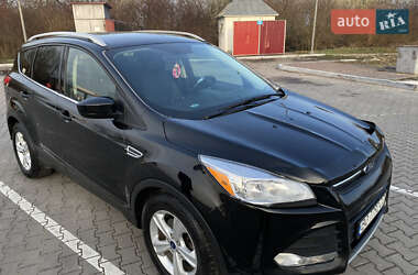 Позашляховик / Кросовер Ford Escape 2015 в 