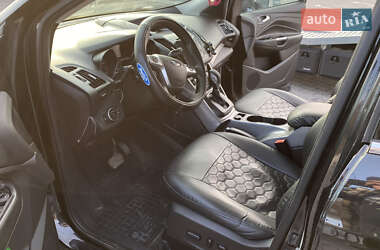 Позашляховик / Кросовер Ford Escape 2015 в 