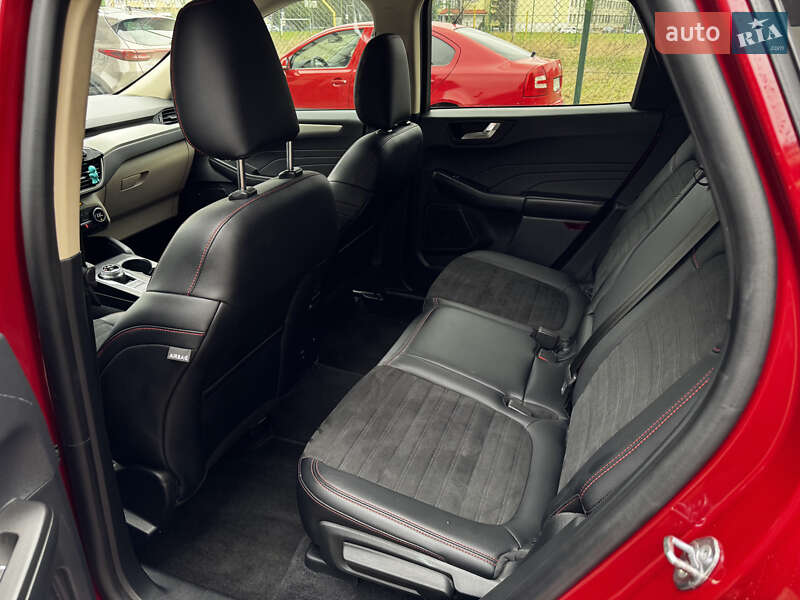 Позашляховик / Кросовер Ford Escape 2019 в Львові
