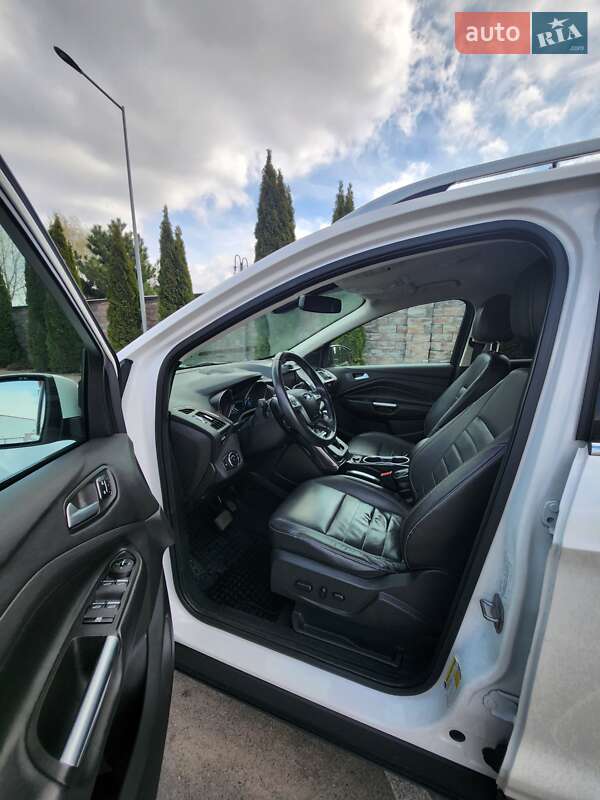 Внедорожник / Кроссовер Ford Escape 2013 в Софиевской Борщаговке