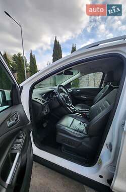Внедорожник / Кроссовер Ford Escape 2013 в 