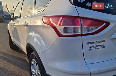 Внедорожник / Кроссовер Ford Escape 2013 в 