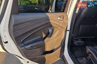 Внедорожник / Кроссовер Ford Escape 2013 в 