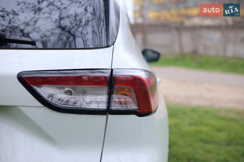 Внедорожник / Кроссовер Ford Escape 2019 в Одессе