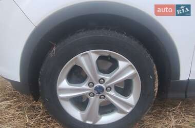 Внедорожник / Кроссовер Ford Escape 2014 в 