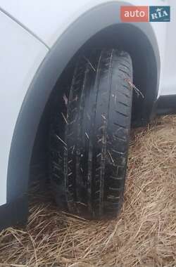 Внедорожник / Кроссовер Ford Escape 2014 в 