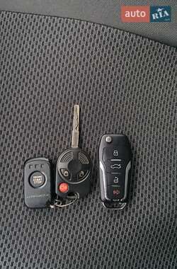 Внедорожник / Кроссовер Ford Escape 2014 в 
