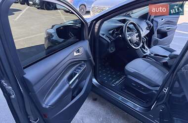 Внедорожник / Кроссовер Ford Escape 2015 в 
