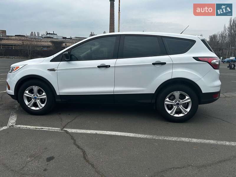 Внедорожник / Кроссовер Ford Escape 2017 в Одессе