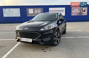 Внедорожник / Кроссовер Ford Escape 2021 в 