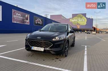 Внедорожник / Кроссовер Ford Escape 2021 в 