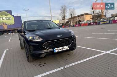 Внедорожник / Кроссовер Ford Escape 2021 в 