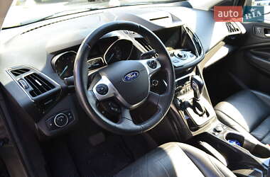 Внедорожник / Кроссовер Ford Escape 2015 в 