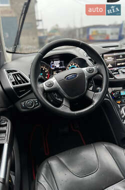 Внедорожник / Кроссовер Ford Escape 2013 в 