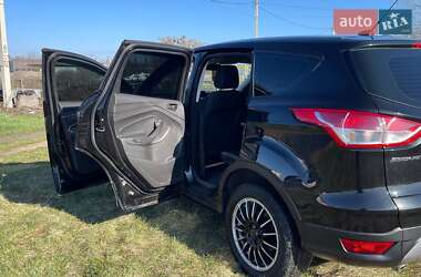 Внедорожник / Кроссовер Ford Escape 2015 в 