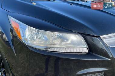 Внедорожник / Кроссовер Ford Escape 2015 в 