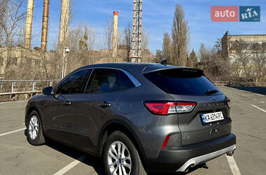 Внедорожник / Кроссовер Ford Escape 2022 в 