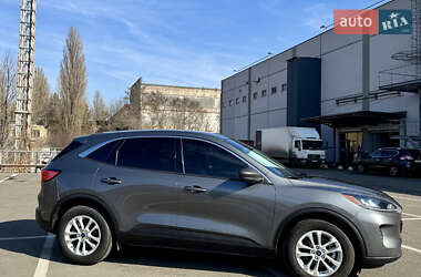 Внедорожник / Кроссовер Ford Escape 2022 в 