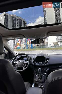 Внедорожник / Кроссовер Ford Escape 2013 в 