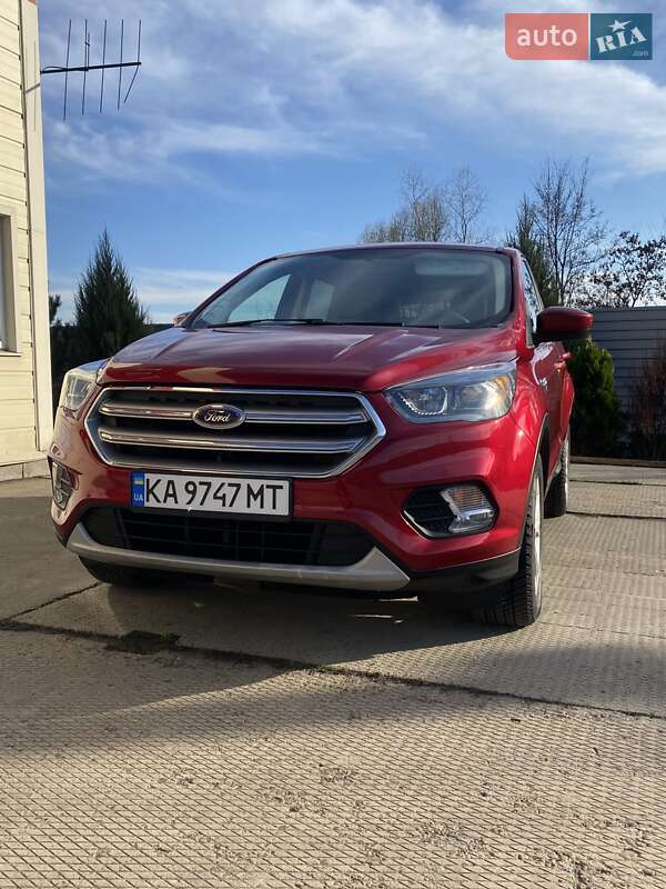Внедорожник / Кроссовер Ford Escape 2018 в Киеве