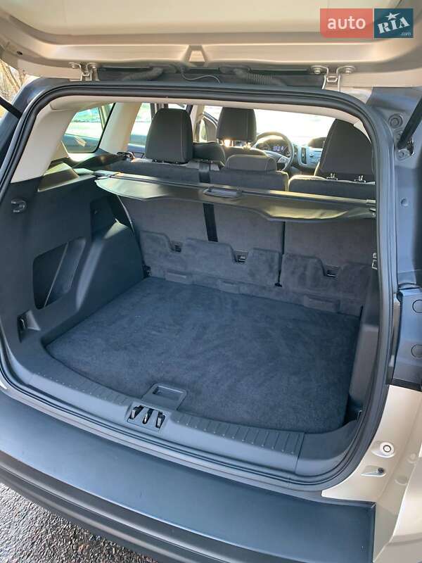 Внедорожник / Кроссовер Ford Escape 2017 в Ровно