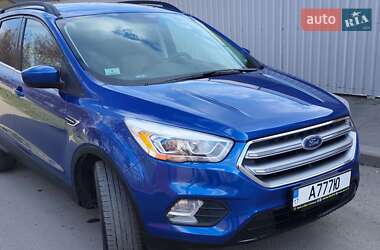 Позашляховик / Кросовер Ford Escape 2017 в Полтаві