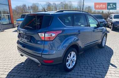 Внедорожник / Кроссовер Ford Escape 2018 в 