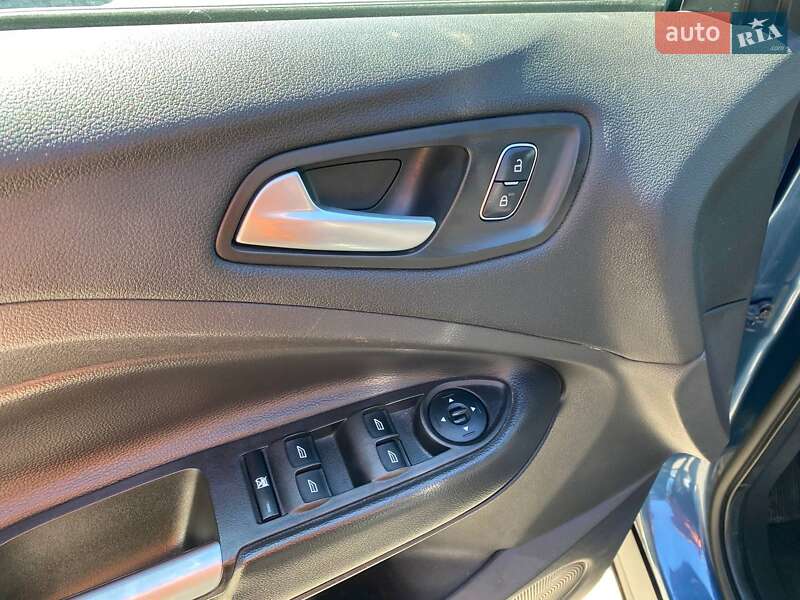 Позашляховик / Кросовер Ford Escape 2018 в Львові