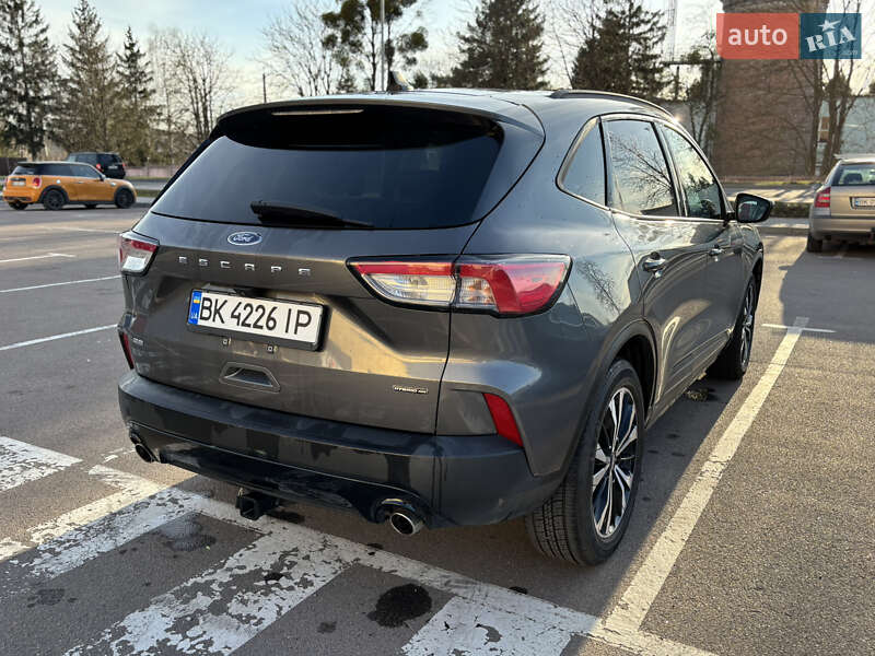 Внедорожник / Кроссовер Ford Escape 2021 в Ровно