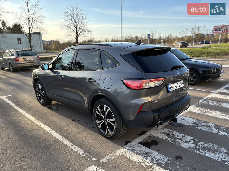 Внедорожник / Кроссовер Ford Escape 2021 в Ровно
