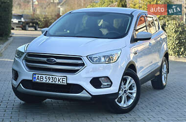 Позашляховик / Кросовер Ford Escape 2017 в 