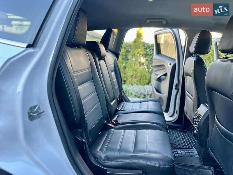 Внедорожник / Кроссовер Ford Escape 2017 в Одессе