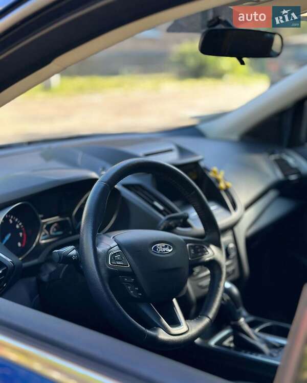 Позашляховик / Кросовер Ford Escape 2018 в Львові