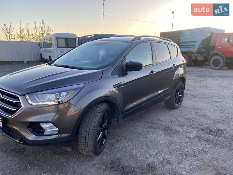 Внедорожник / Кроссовер Ford Escape 2019 в Запорожье