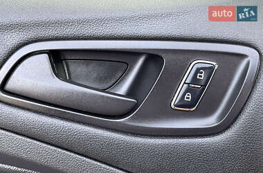 Позашляховик / Кросовер Ford Escape 2014 в 