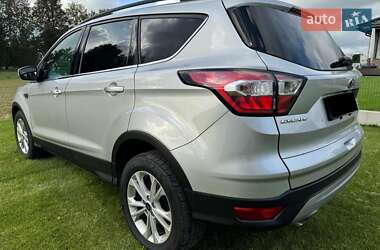Внедорожник / Кроссовер Ford Escape 2017 в 