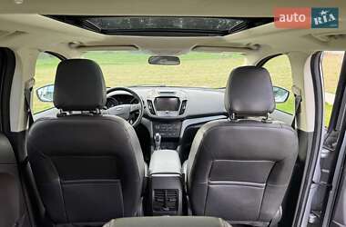 Внедорожник / Кроссовер Ford Escape 2017 в 