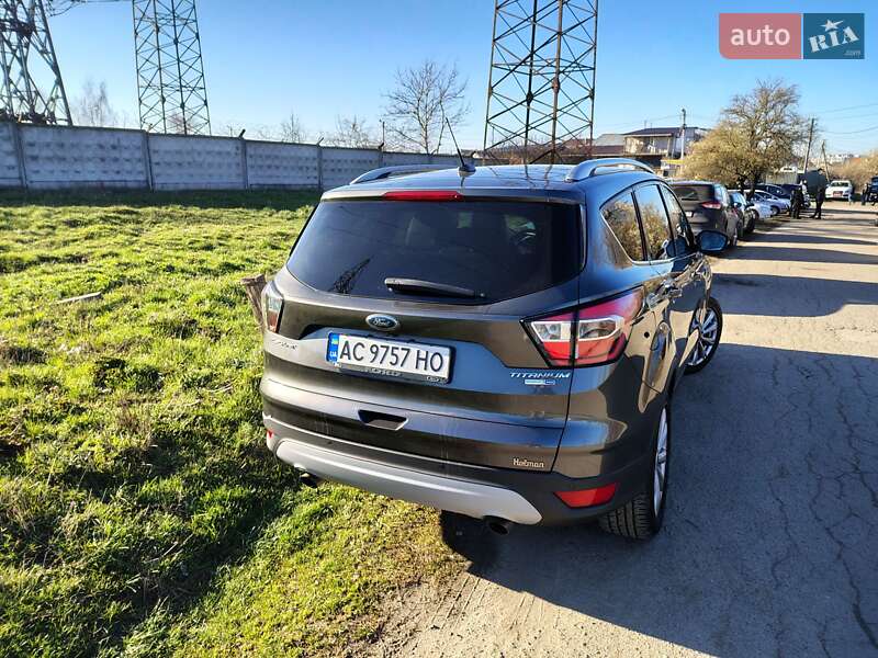 Внедорожник / Кроссовер Ford Escape 2017 в Луцке