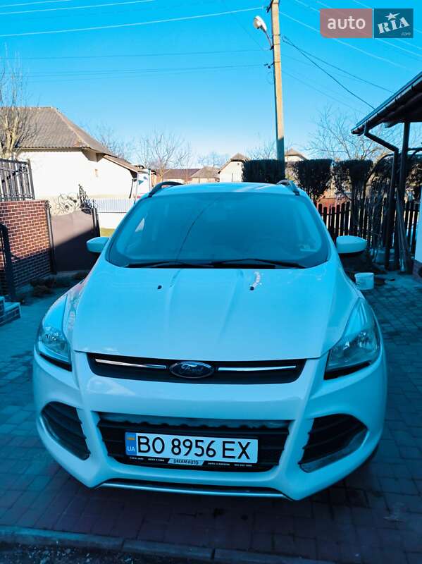 Внедорожник / Кроссовер Ford Escape 2014 в 