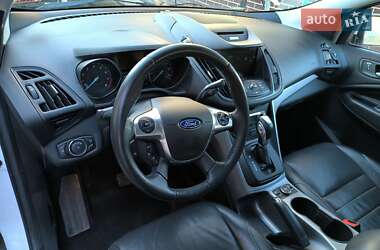 Внедорожник / Кроссовер Ford Escape 2014 в 